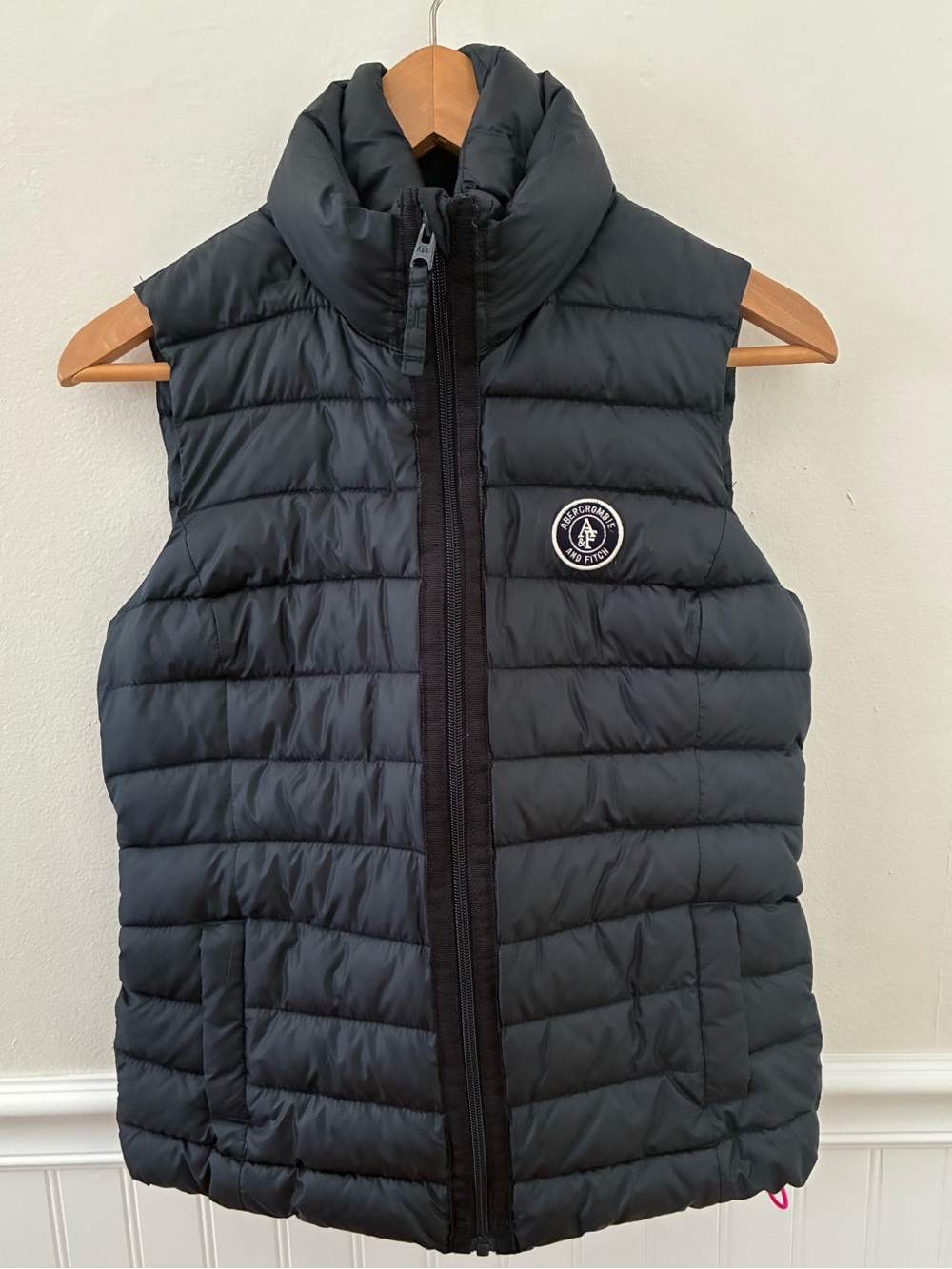 Y2K Abercrombie & Fitch Black Puffer Vest Small Logo Patch Preppy Size Small